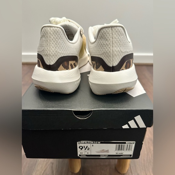 Adidas Women’s Runfalcon 3 Core White Gold Metallic Magic Beige, Size 9.5 - Picture 6 of 10